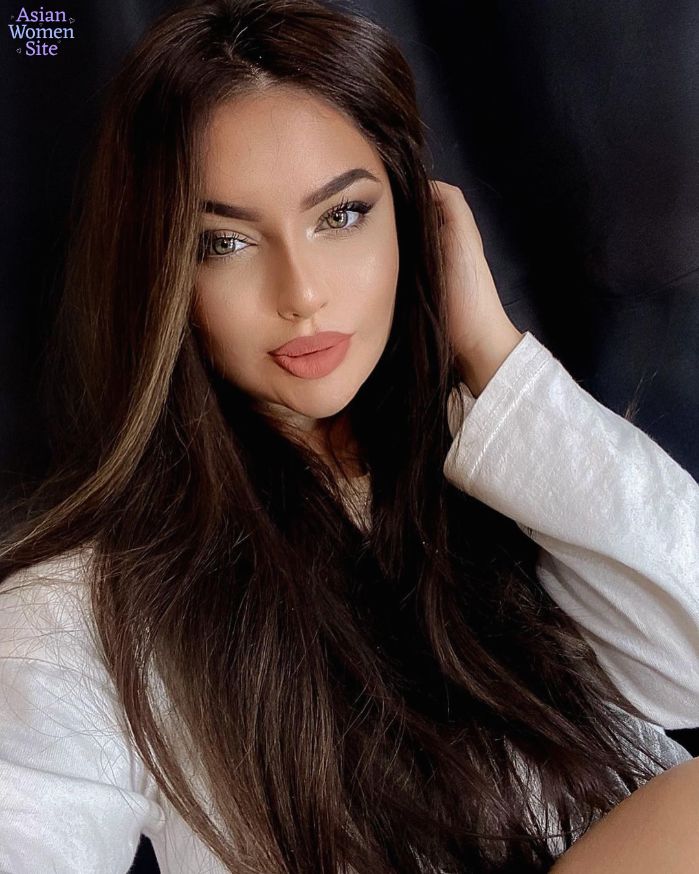 Gorgeous Azerbaijani Women: What Makes Them so Popular?