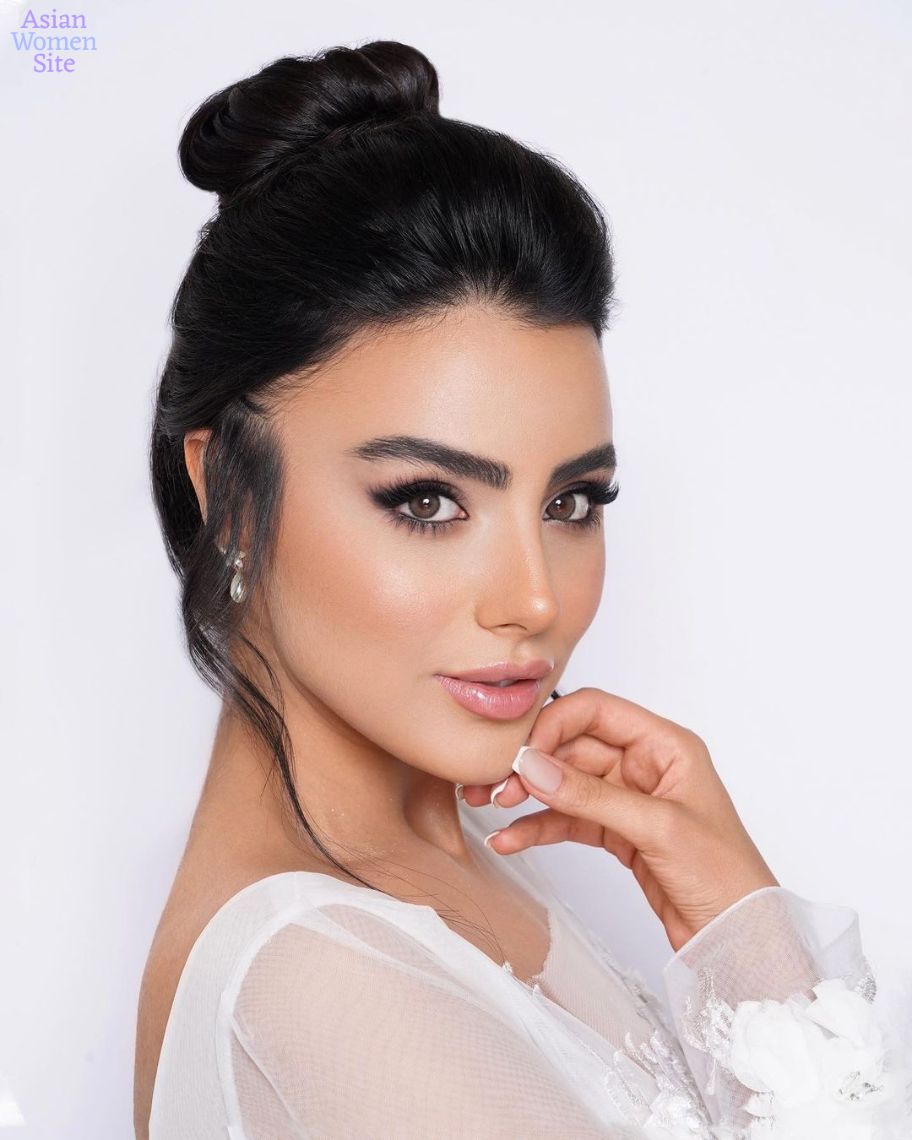 All You Need to Know About Dating Iranian Women